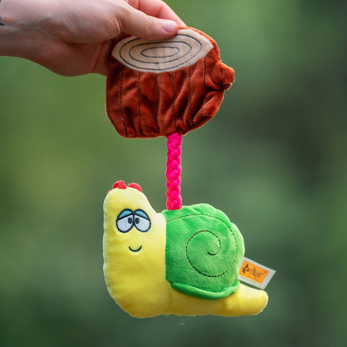 Érzékelő játék kutyáknak Teodor the Snail